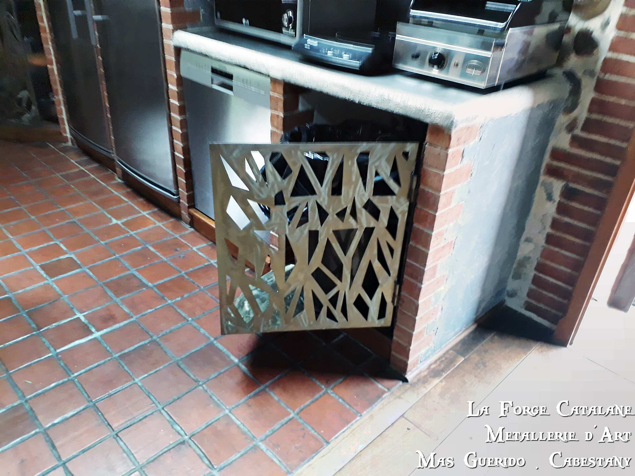 porte meuble industriel decoupe laser forge catalane 3.jpg